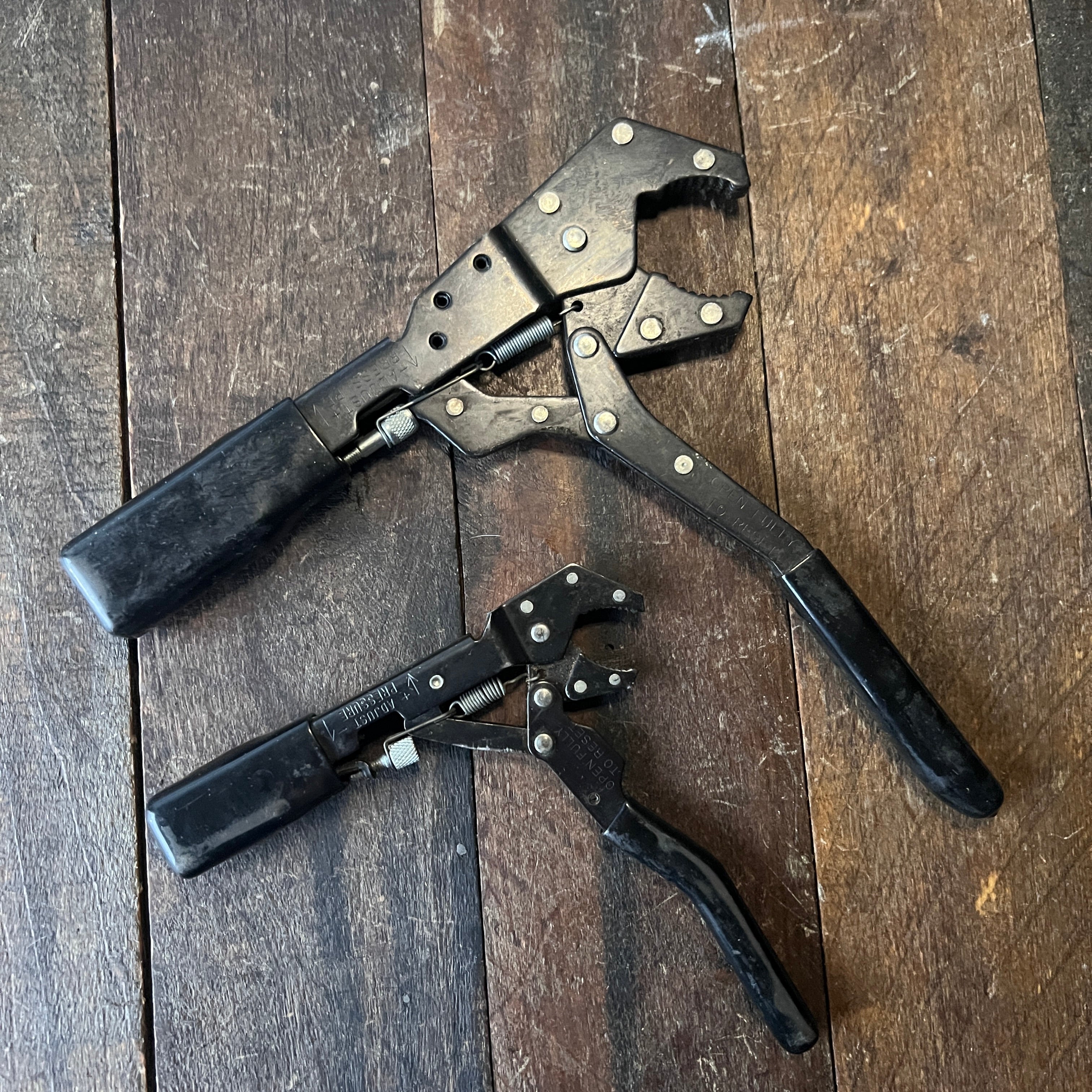 Craftsman Craftsman 2-Piece Auto-Locking Pliers Set (6-inch & 9-inch)