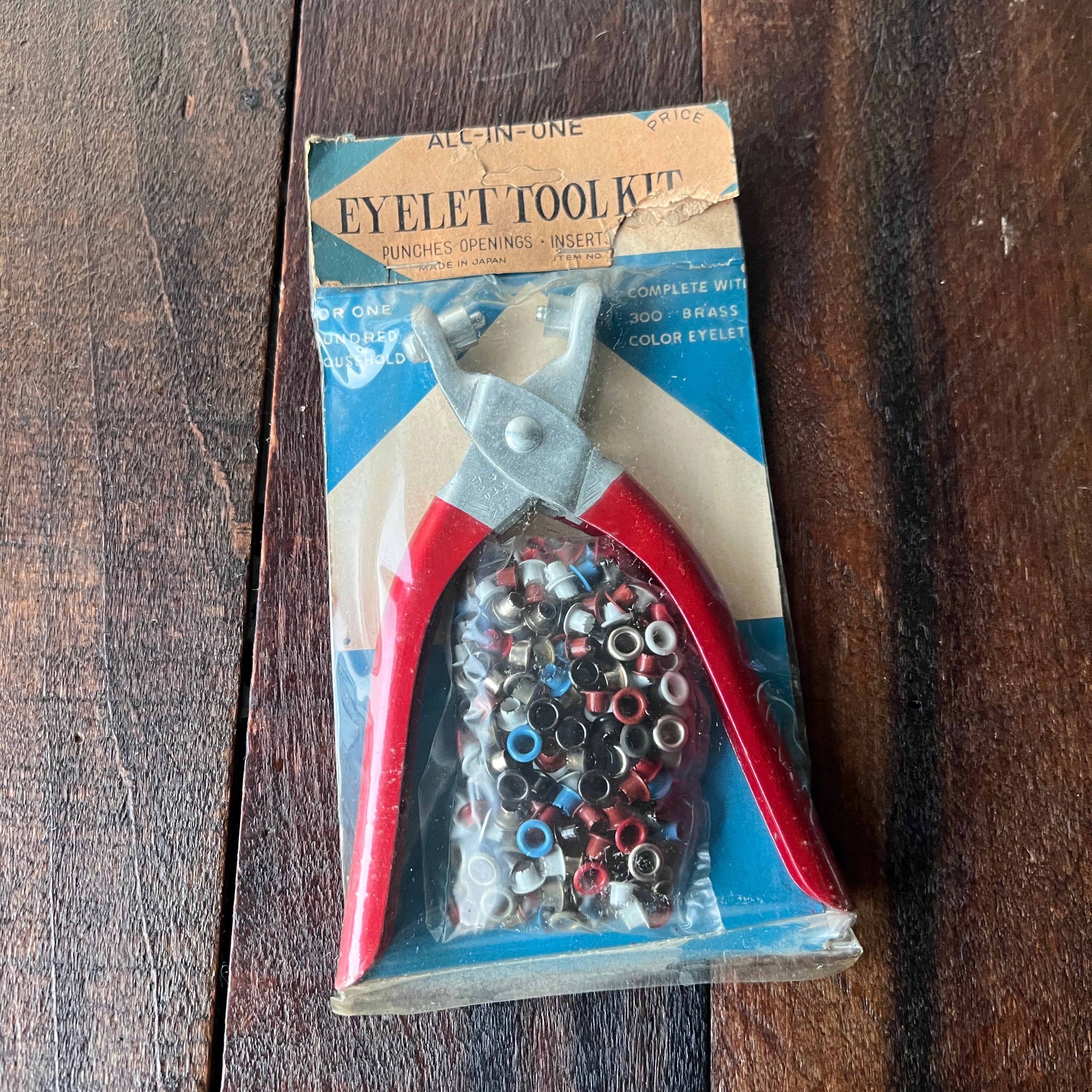 Unknown Vintage Eyelet Tool Kit Pliers with Eyelets Gear Up