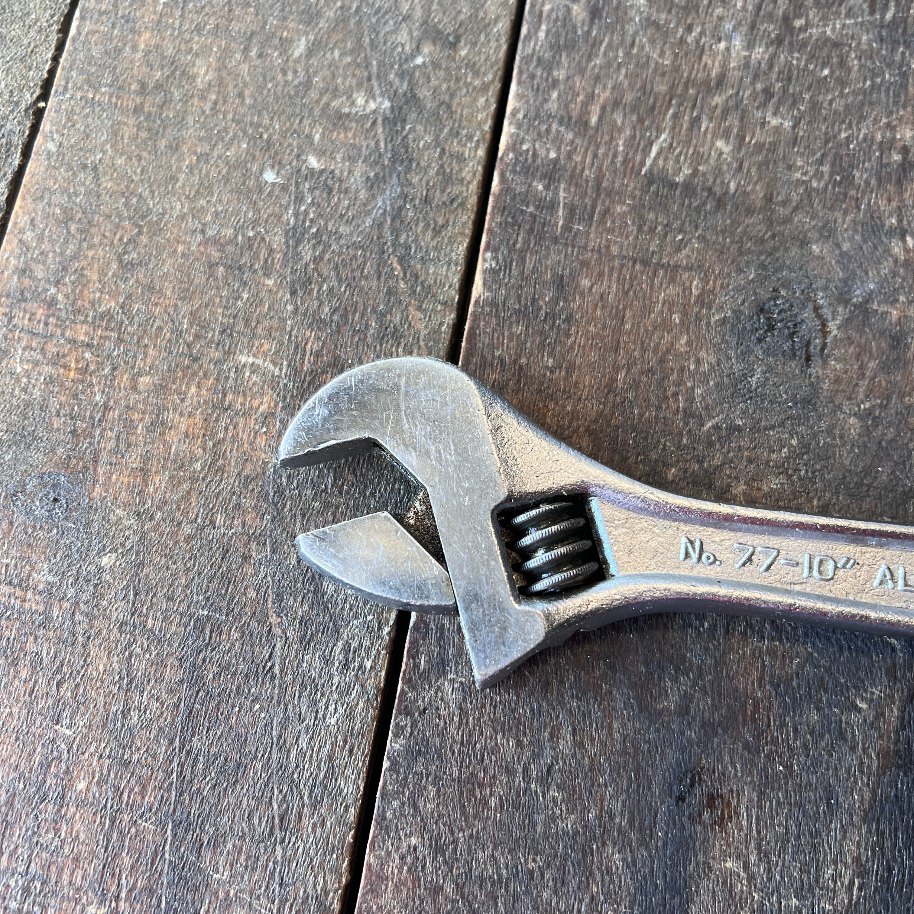 IREGA Irega No. 77 10-Inch Adjustable Wrench Gear Up