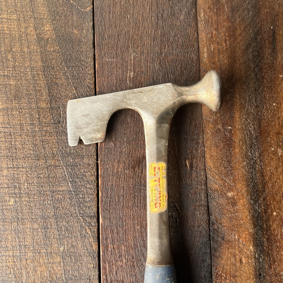 Estwing E3-11 Drywall Hatchet Milled Face (USA)