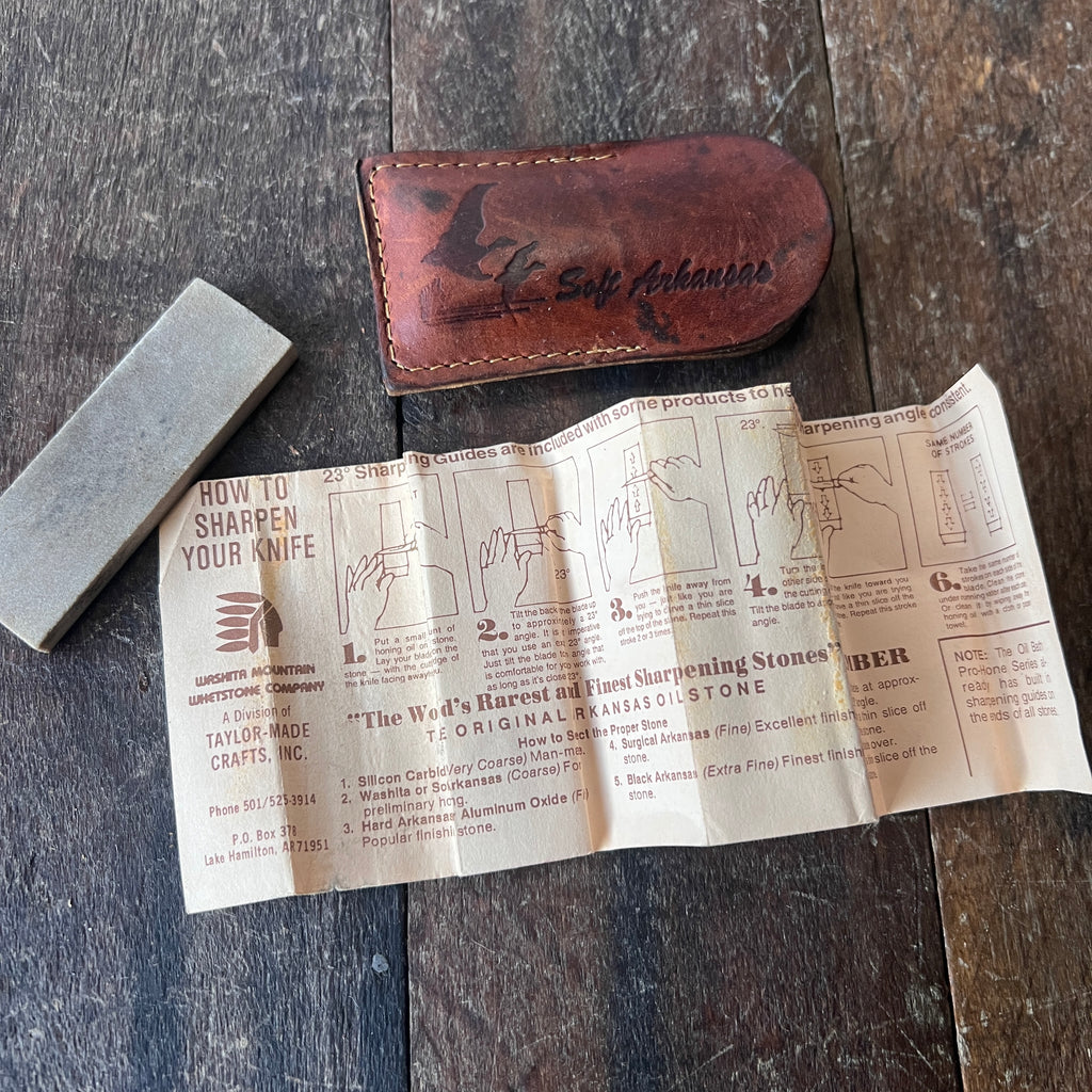 Washita Mountain Whetstone Company Soft Arkansas Pocket Sharpening Stone with Pouch (USA) Gear Up