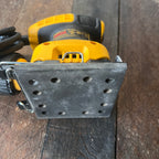 DeWalt DeWalt DWE6411 1/4 Sheet Palm Sander Kit with Bag and 10 Sanding Sheets Gear Up