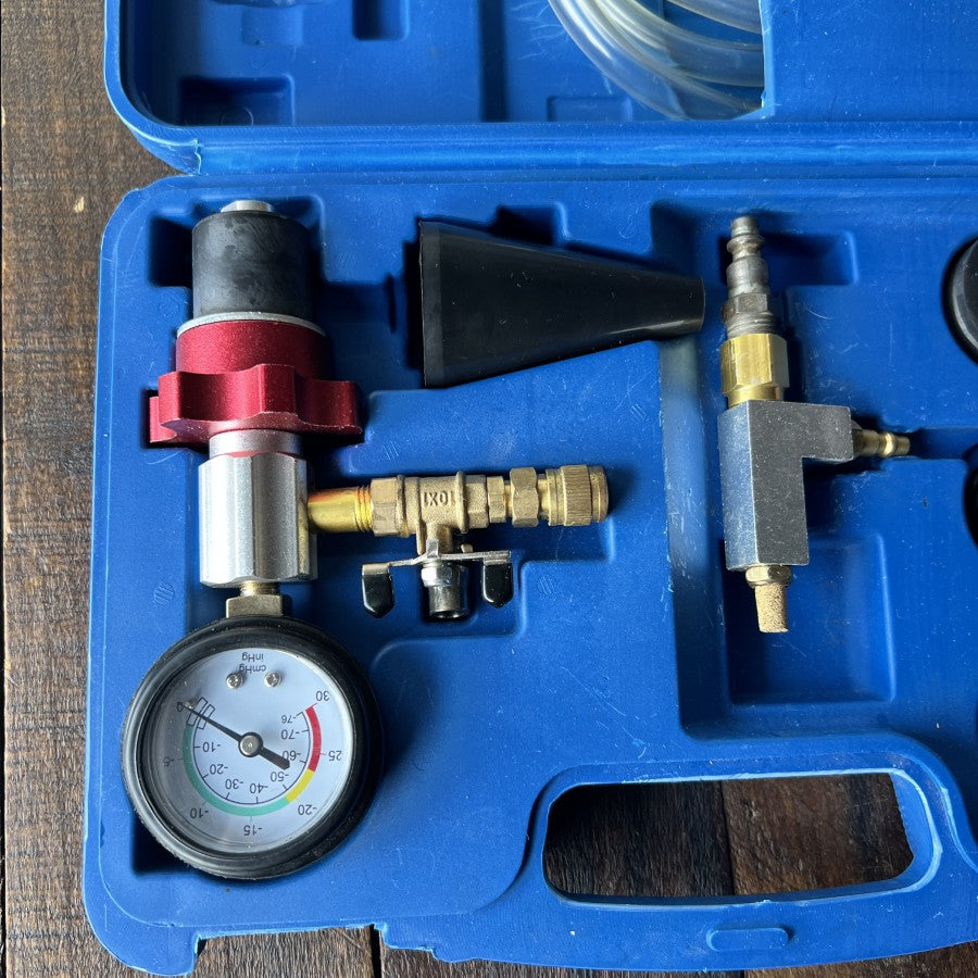 Unknown Coolant Vacuum Fill Kit Gear Up