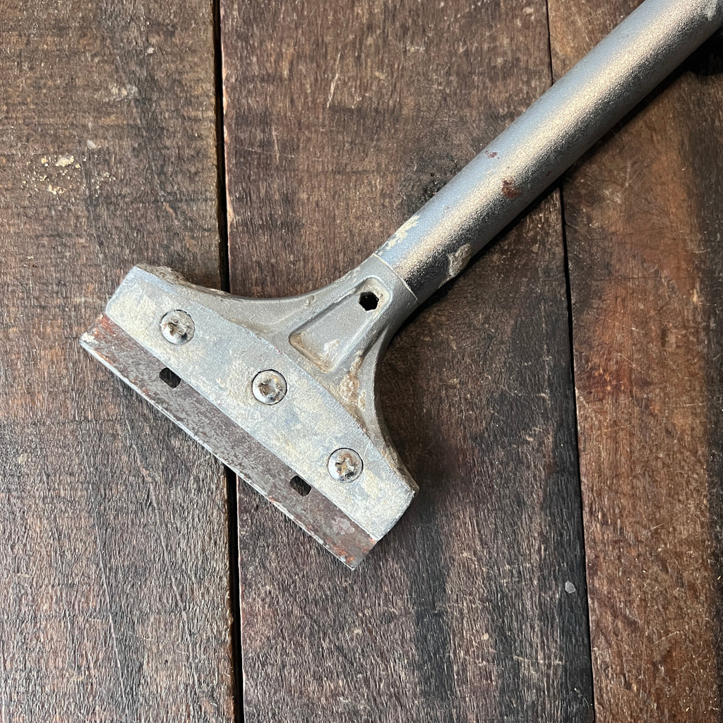 Goldblatt Goldblatt 4-Inch Heavy Duty Long Handle Scraper G05021