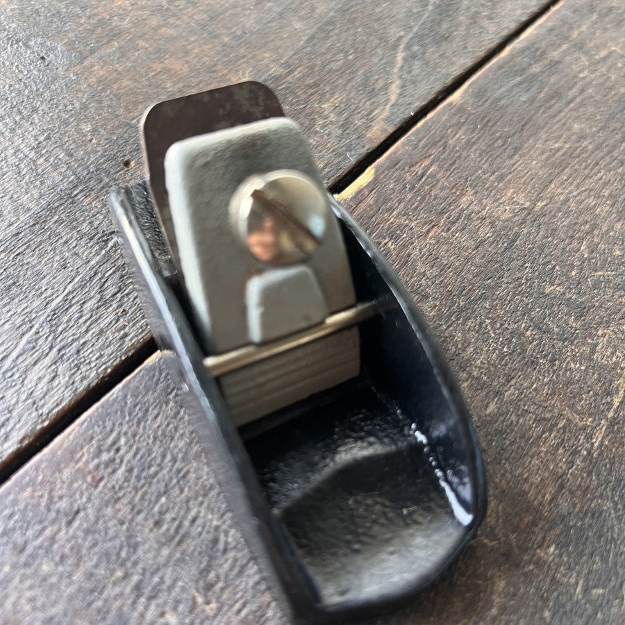 Unknown 3.5 Inch Miniature Block Thumb Plane Woodworking Hand Tool Gear Up