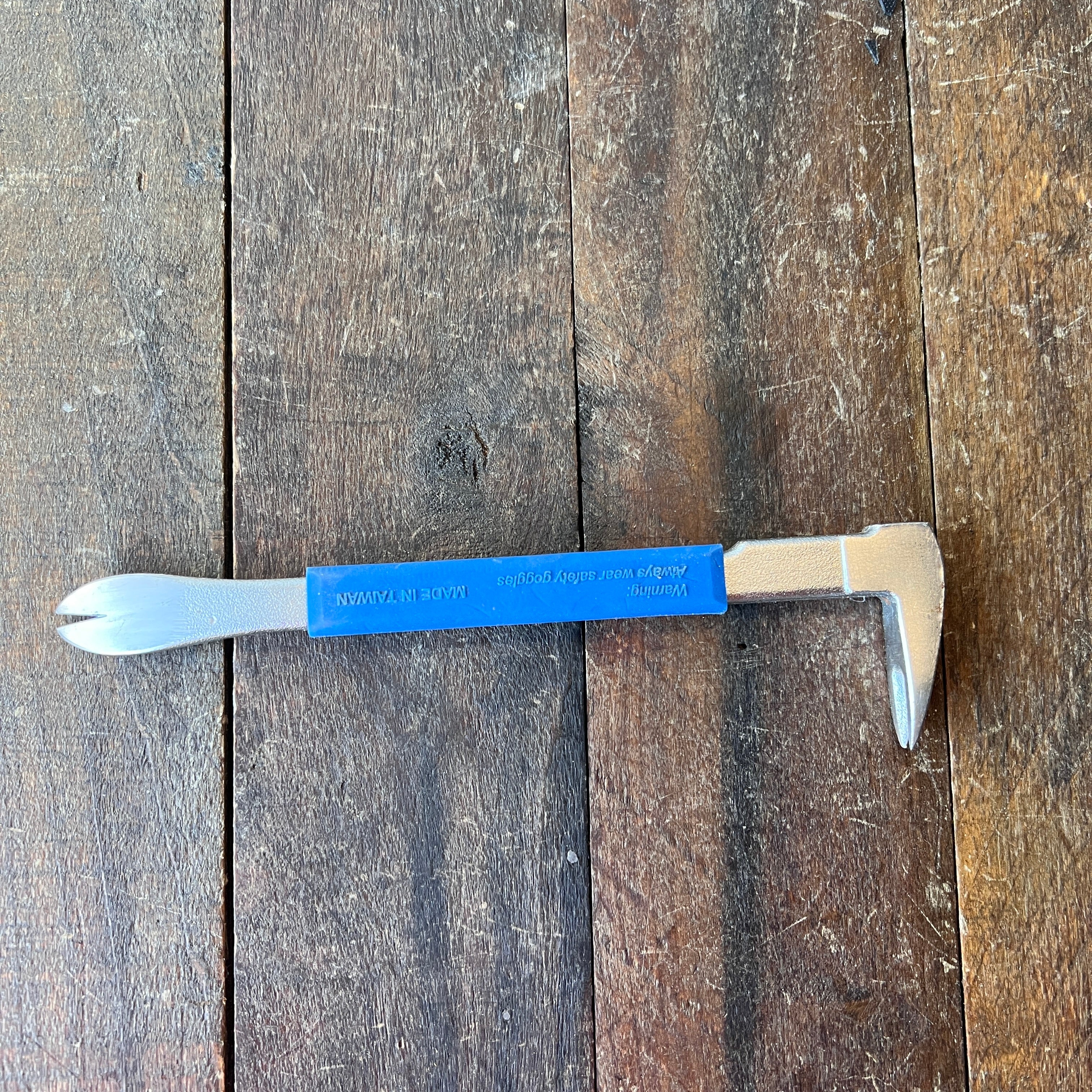 Estwing Estwing PC250G Pro Claw 10-Inch Pry Bar Gear Up