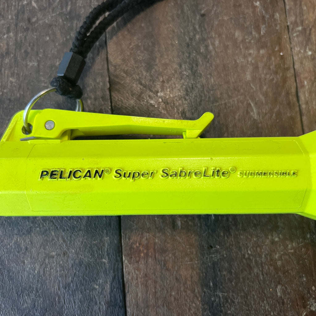 Pelican Pelican Super SabreLite Submersible Safety Flashlight