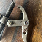 Craftsman Craftsman 946905 2 Jaw Gear Puller (USA) Gear Up