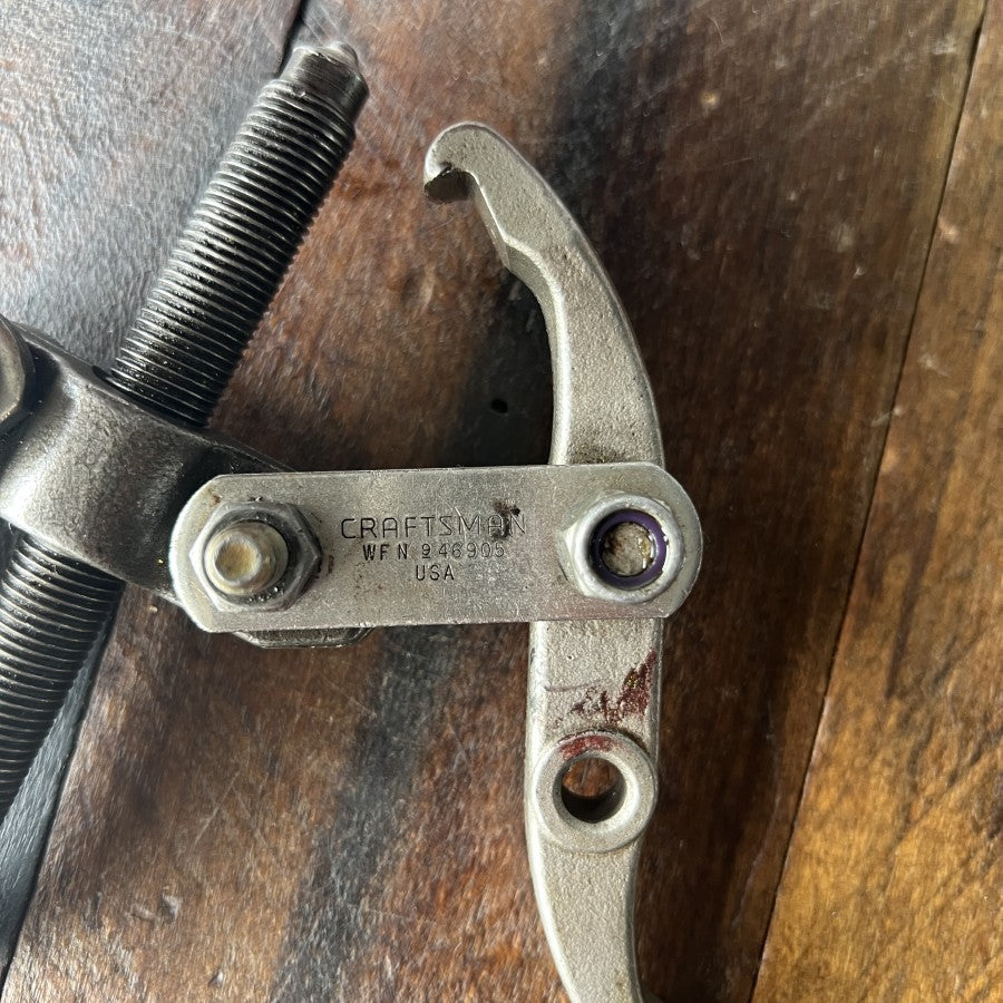 Craftsman Craftsman 946905 2 Jaw Gear Puller (USA) Gear Up