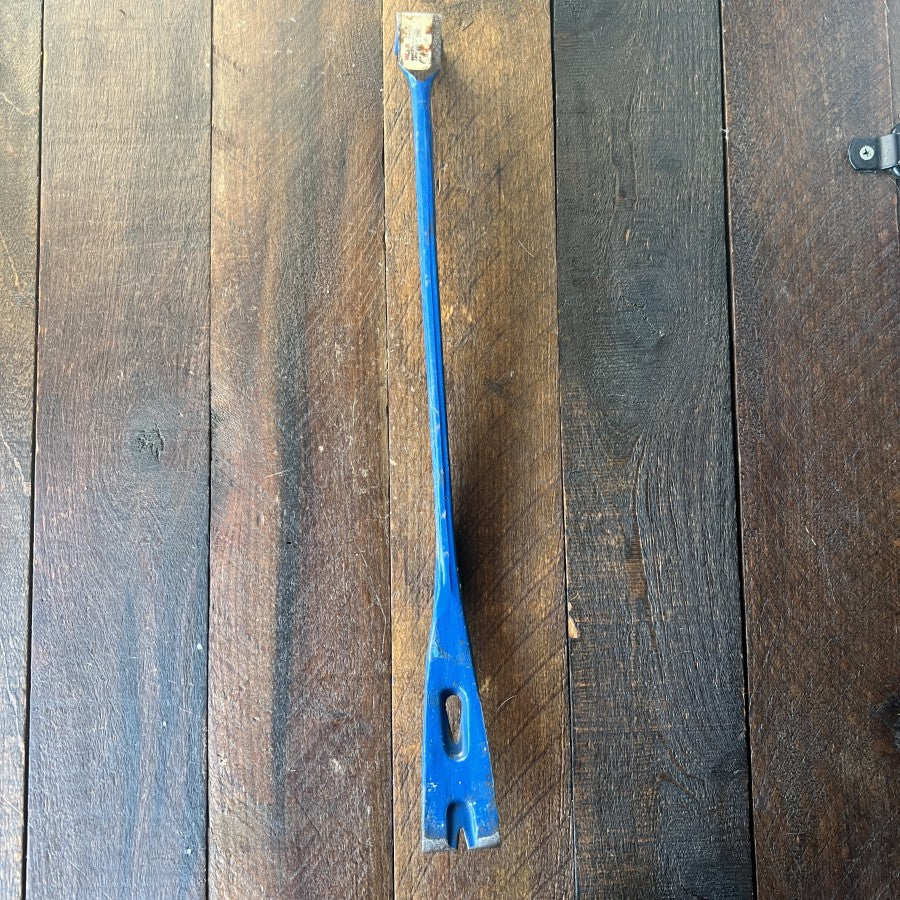 Estwing Estwing PB-18 Gooseneck Pry Bar 18 Inch (USA) Gear Up