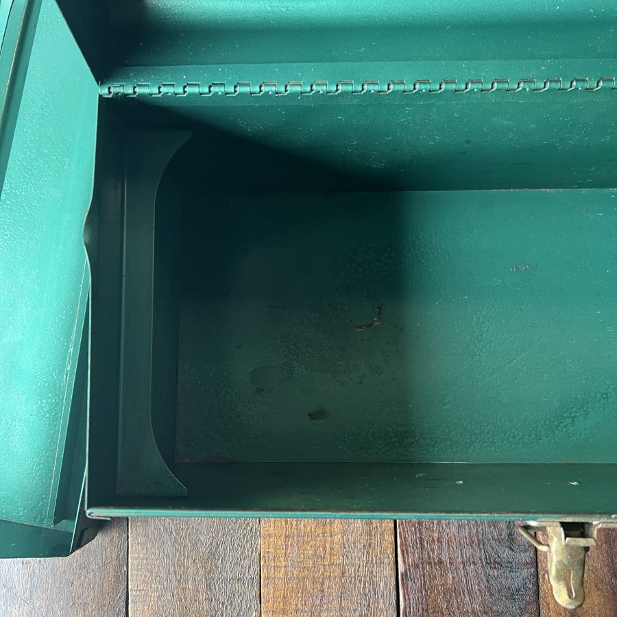 Other Vintage Park Model 18F Metal Tool Box (USA) Gear Up
