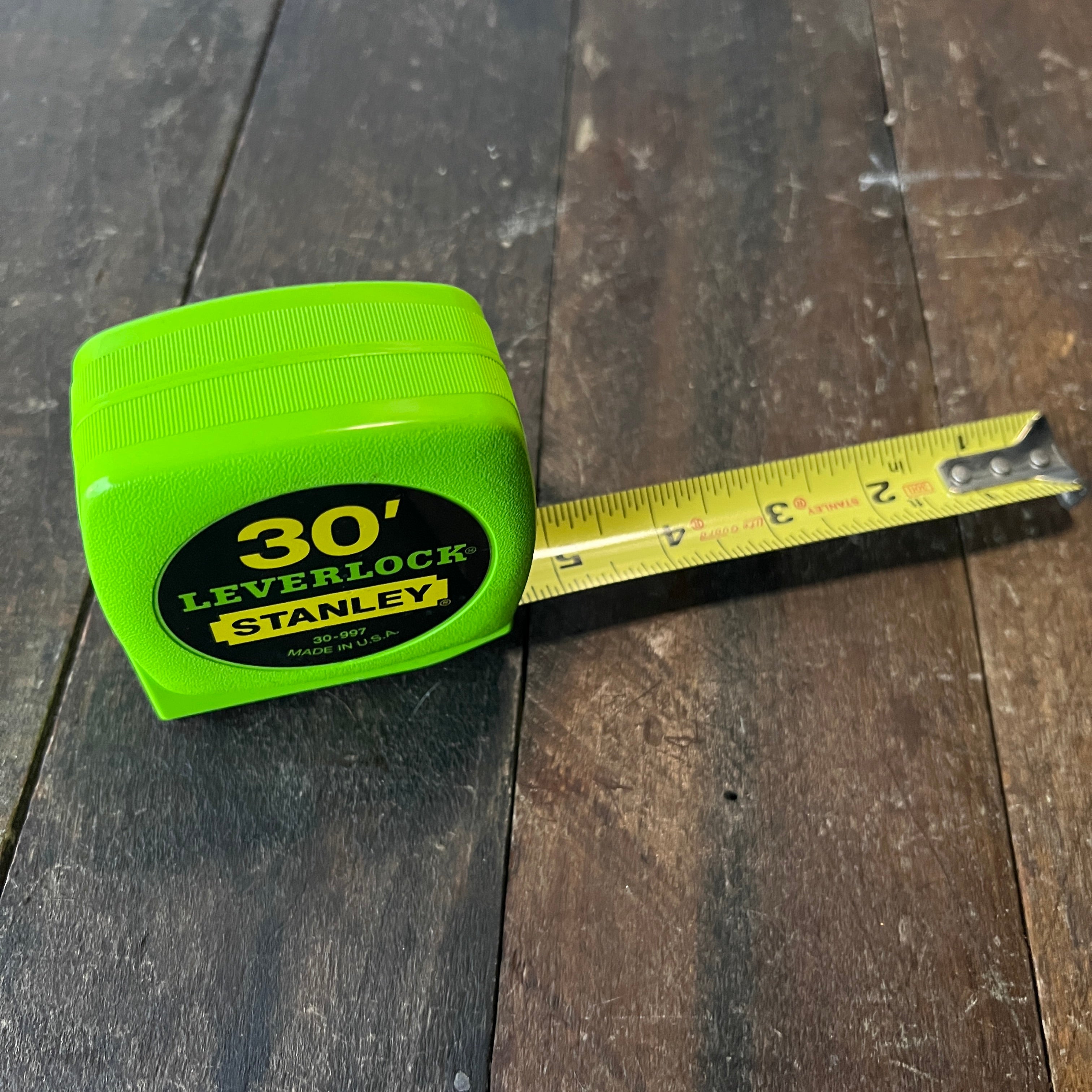 Stanley Stanley 30 ft LeverLock Tape Measure Gear Up