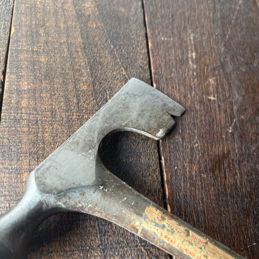 Estwing E3-11 Drywall Hatchet Milled Face (USA)