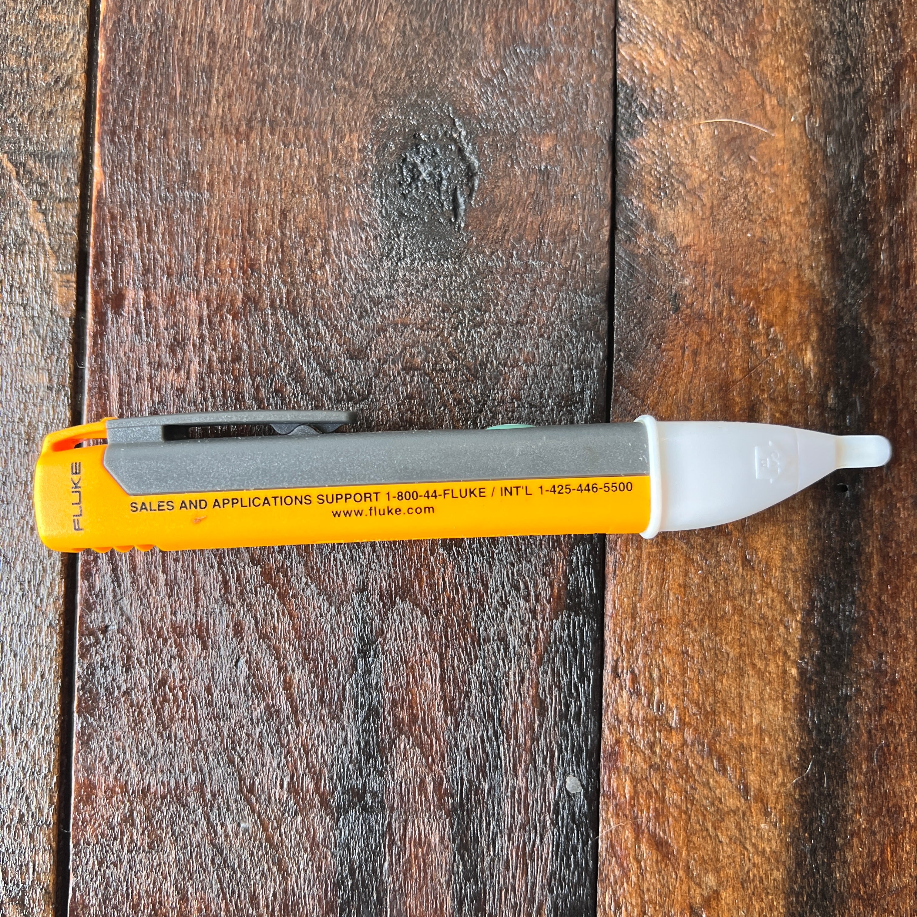 Fluke Fluke 1AC-A II VoltAlert Non-Contact Voltage Tester Pen Gear Up