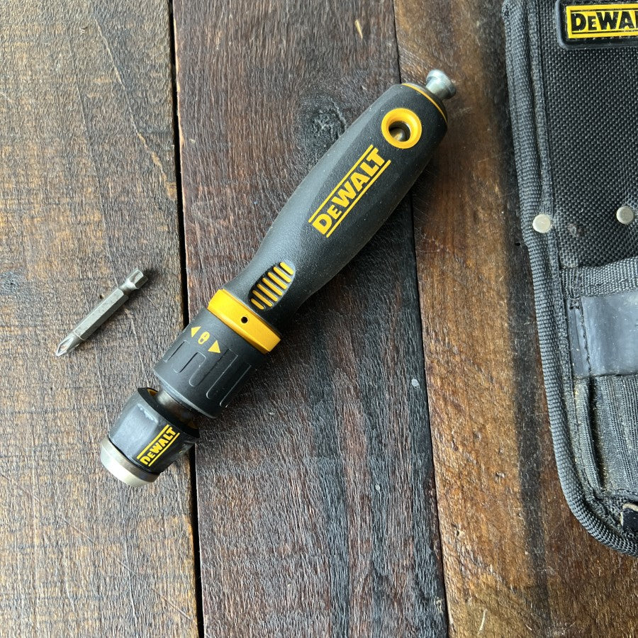 DeWalt DeWalt Ratcheting Screwdriver with Sheath Gear Up