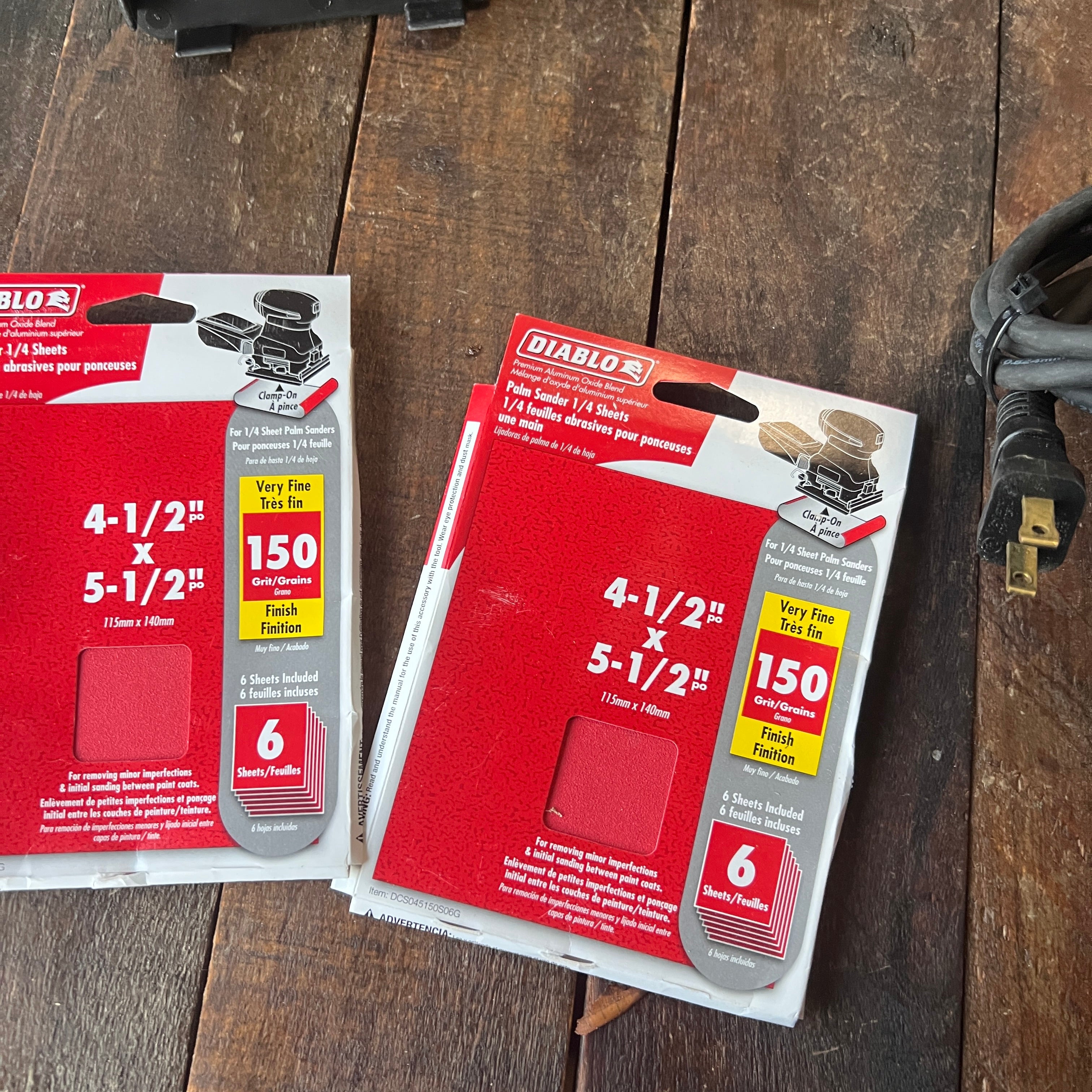 DeWalt DeWalt DWE6411 1/4 Sheet Palm Sander Kit with Bag and 10 Sanding Sheets Gear Up