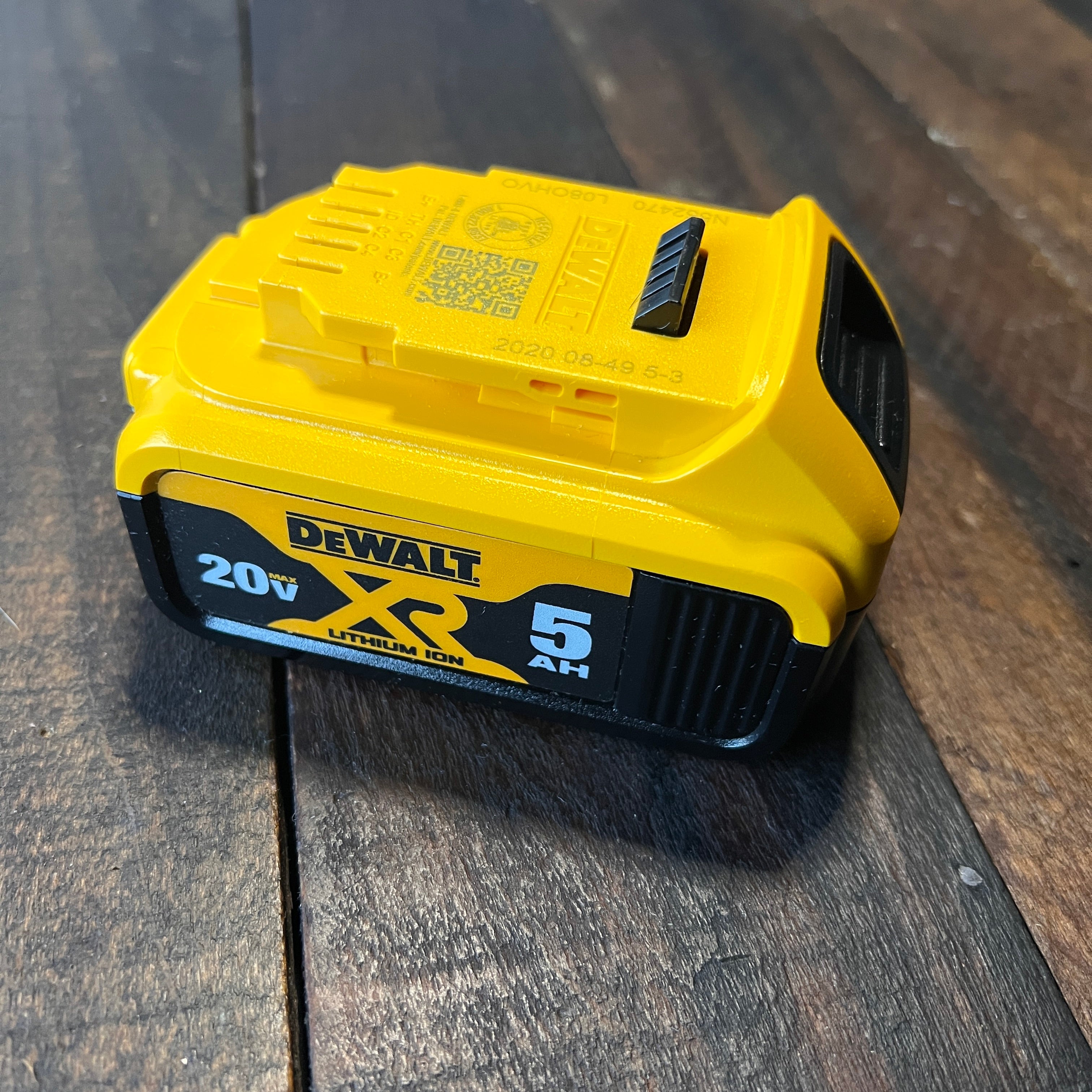 DeWalt DeWalt 20V MAX XR 5Ah Lithium Ion Battery DCB205 Gear Up
