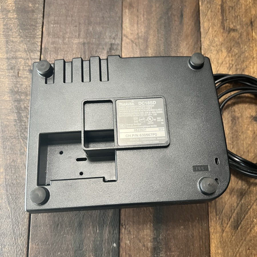 Makita DC18SD 18V LXT Lithium-Ion Battery Charger