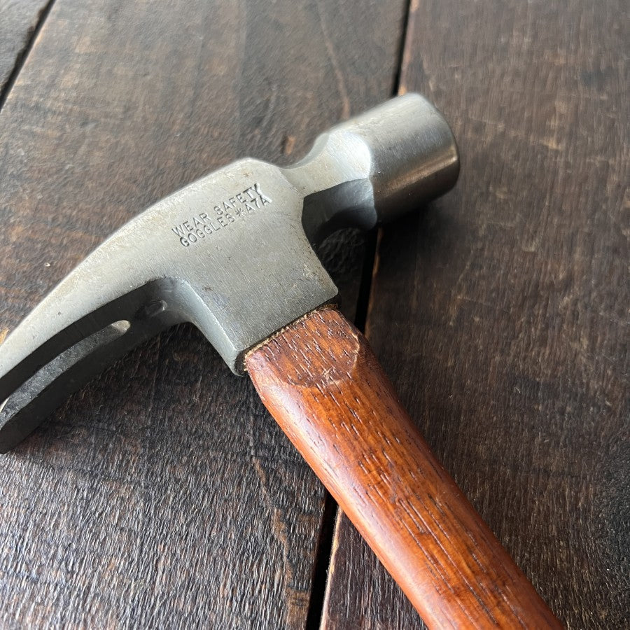 Craftsman Craftsman 38071-M Straight Claw Finishing Hammer 10 oz (USA) Gear Up