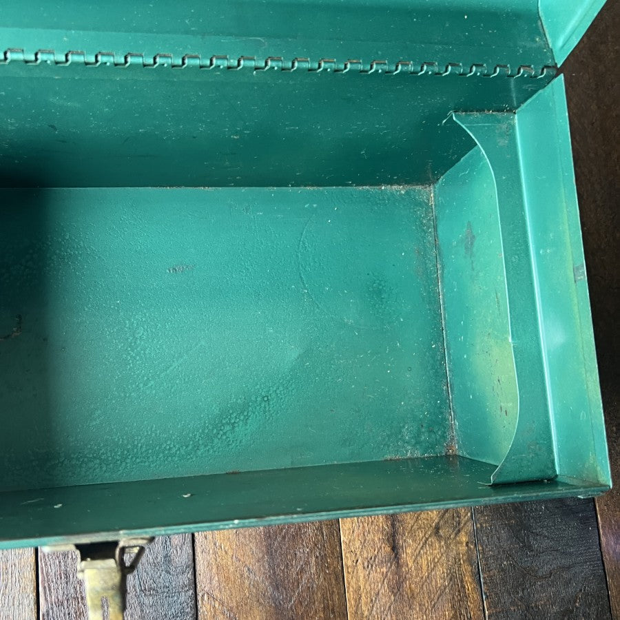 Other Vintage Park Model 18F Metal Tool Box (USA) Gear Up