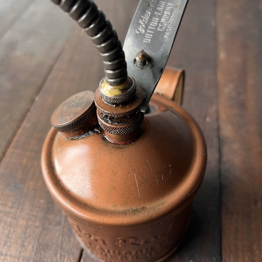 Vintage Golden Rod 1 Pint Oil Can Flexible Spout (USA)