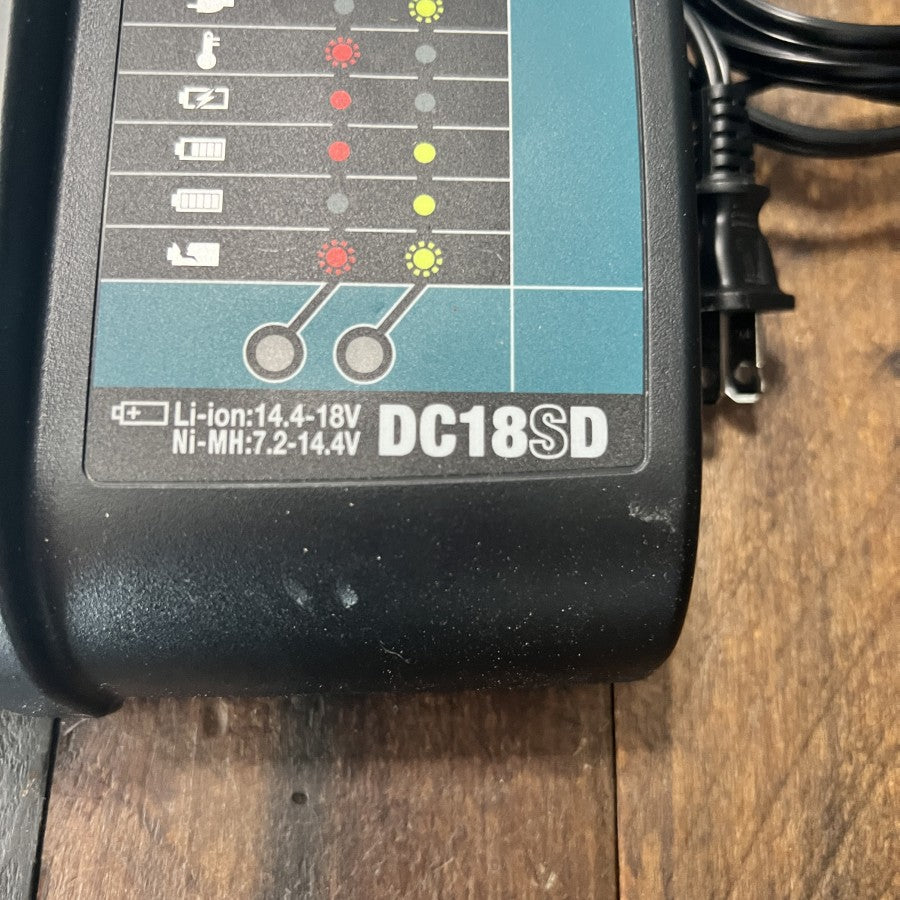 Makita DC18SD 18V LXT Lithium-Ion Battery Charger