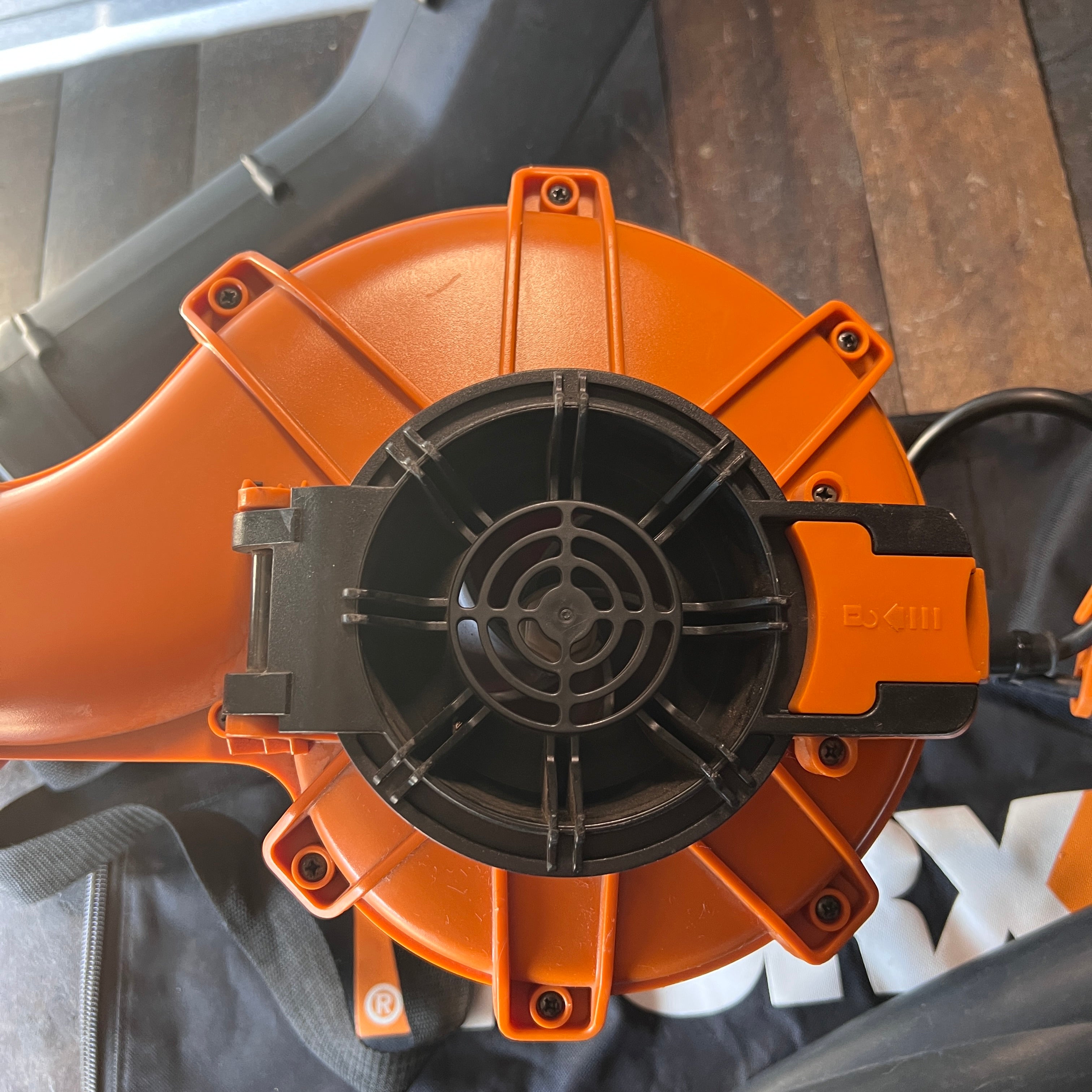 WORX Worx WG508 Blower/Vacuum/Mulcher With Accessories (Bag & Tubes)