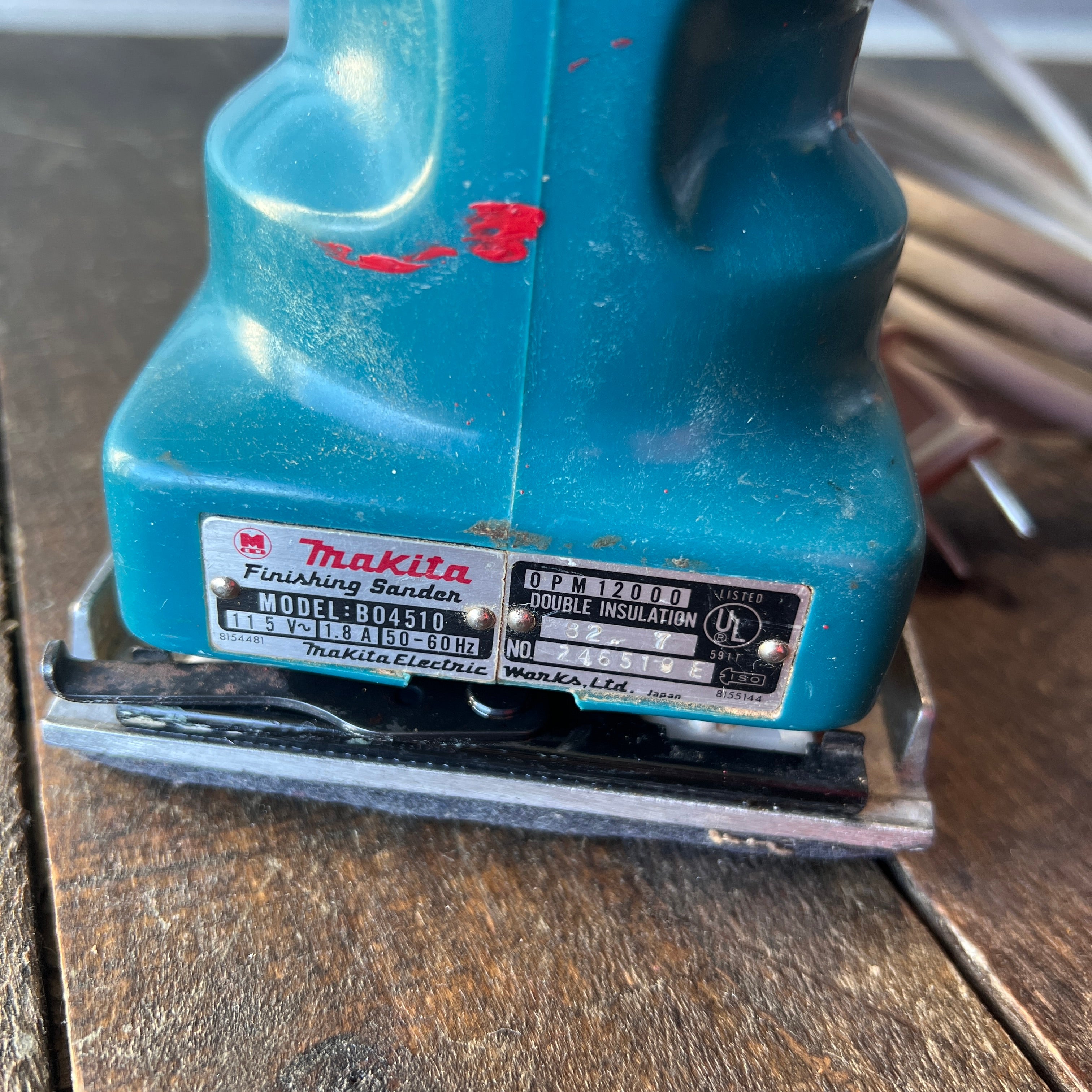 Makita Makita BO4510 1/4 Sheet Finishing Sander Gear Up