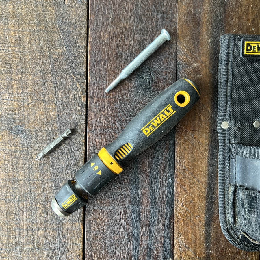 DeWalt DeWalt Ratcheting Screwdriver with Sheath Gear Up