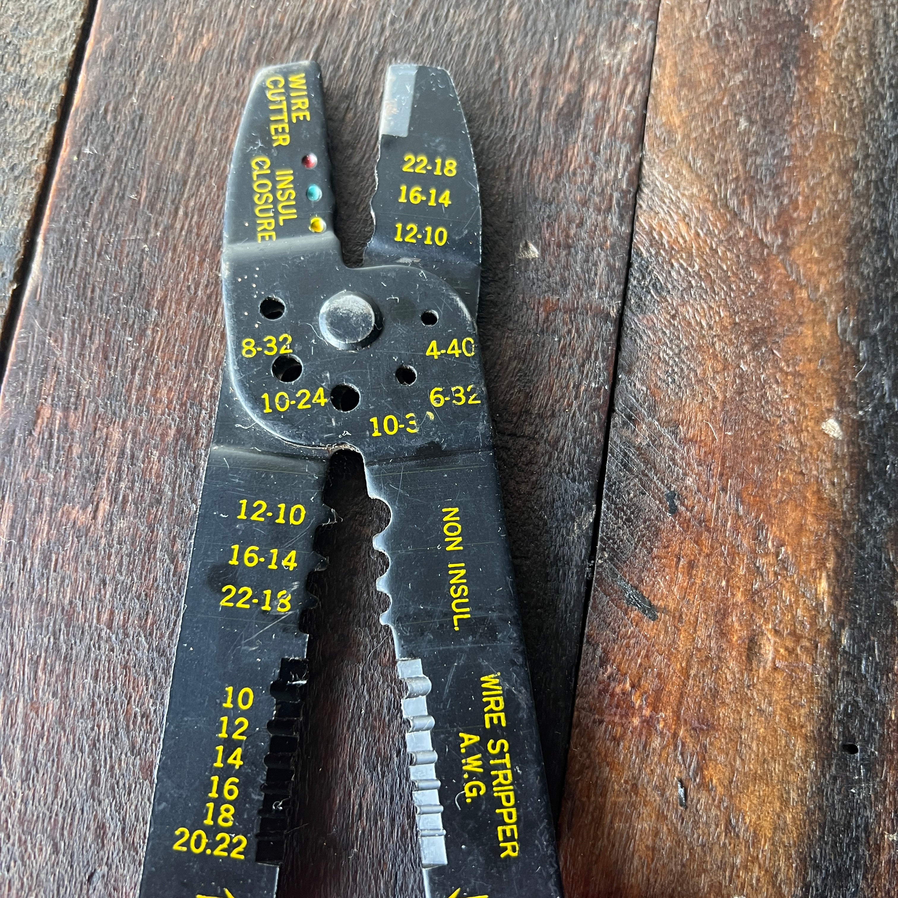 Unknown GB Electrical Multi-Purpose Wire Stripper Crimper Cutter Hand Tool Gear Up