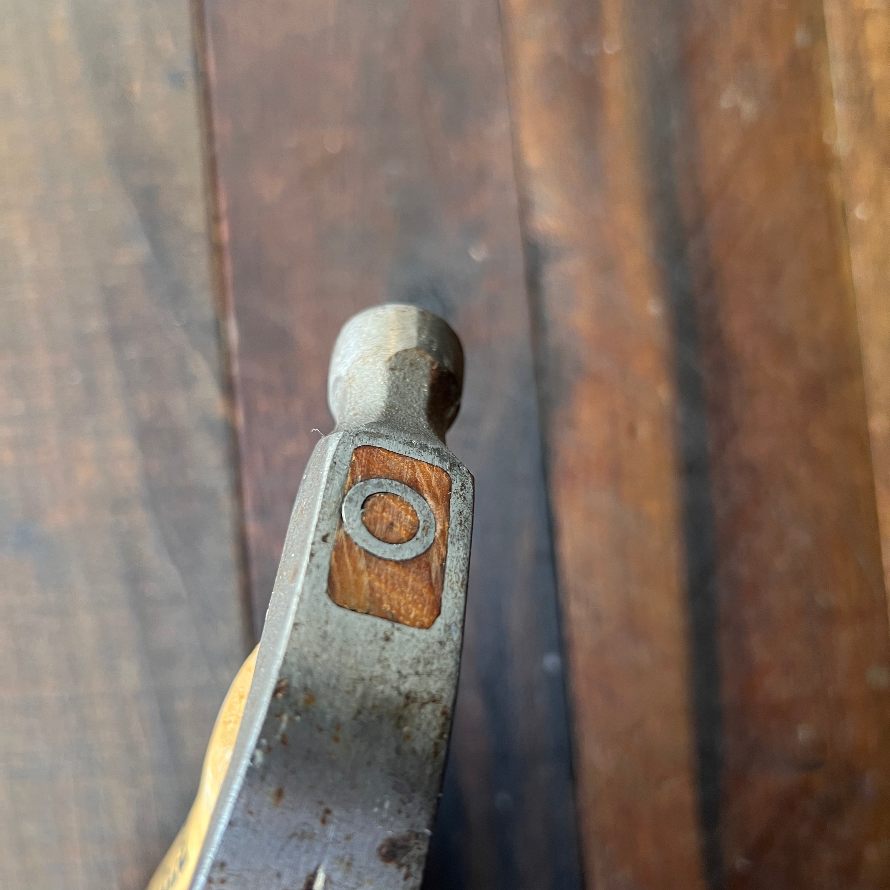 Truper Truper Claw Hammer Wood Handle 0.72 Lb Gear Up