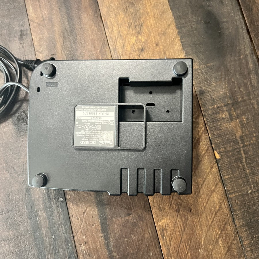 Makita DC18SD 18V LXT Lithium-Ion Battery Charger