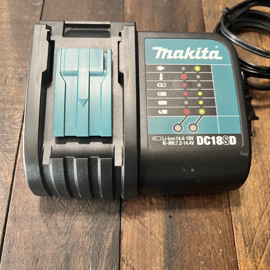 Makita DC18SD 18V LXT Lithium-Ion Battery Charger