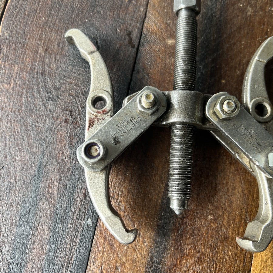 Craftsman Craftsman 946905 2 Jaw Gear Puller (USA) Gear Up