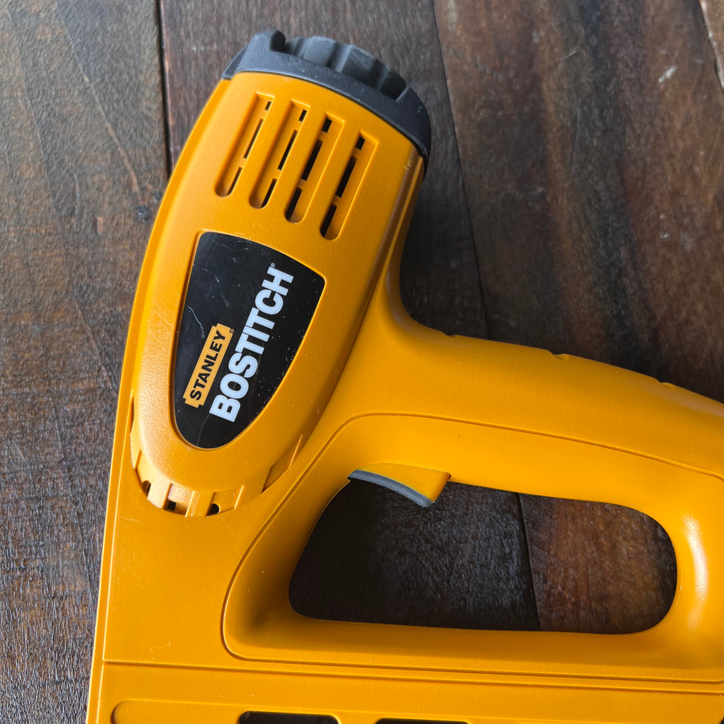 Stanley Bostitch Stanley Bostitch BTA700 Electric Staple & Brad Nail Gun Gear Up