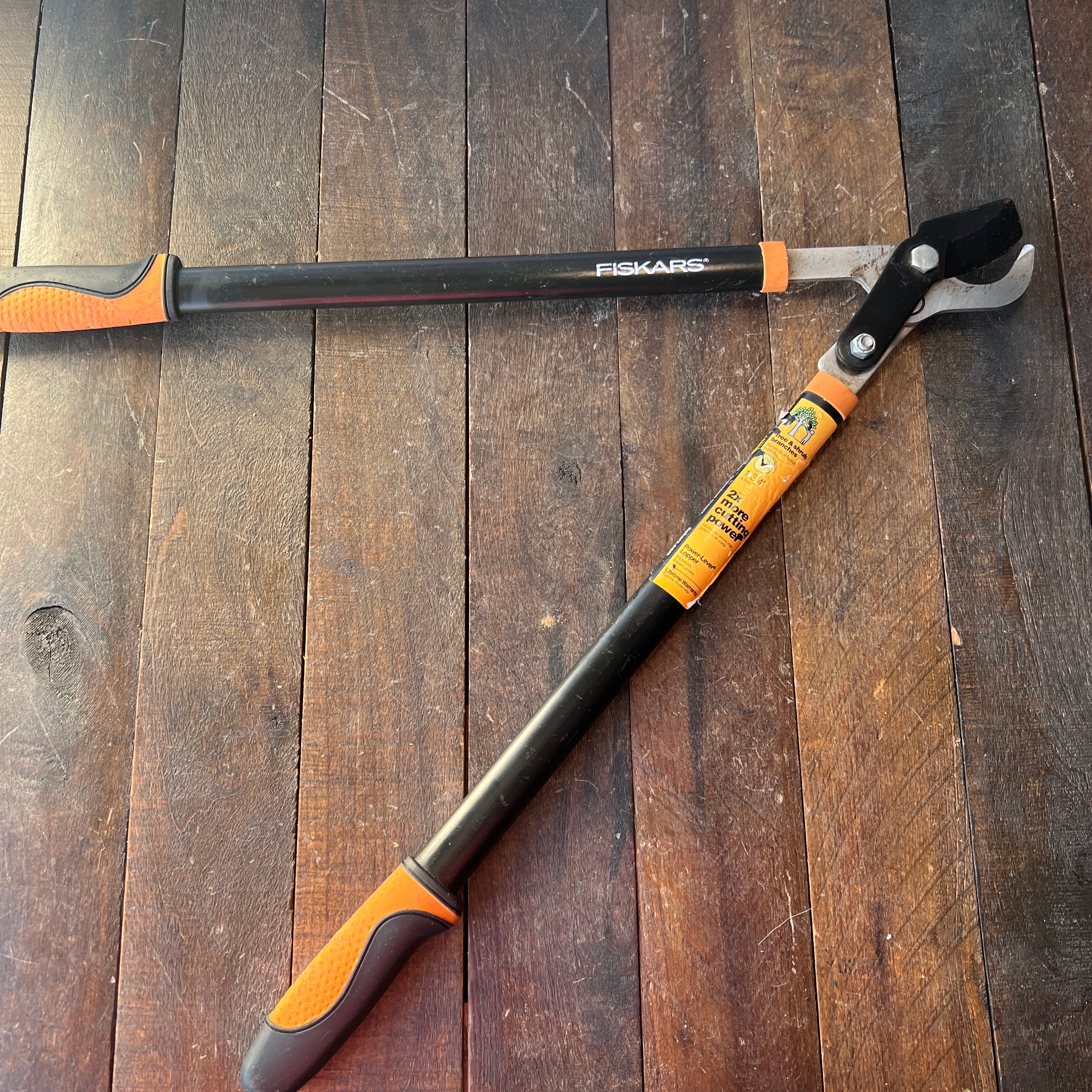 Fiskars Fiskars 9138 Power-Lever 28-Inch Bypass Lopper Gear Up