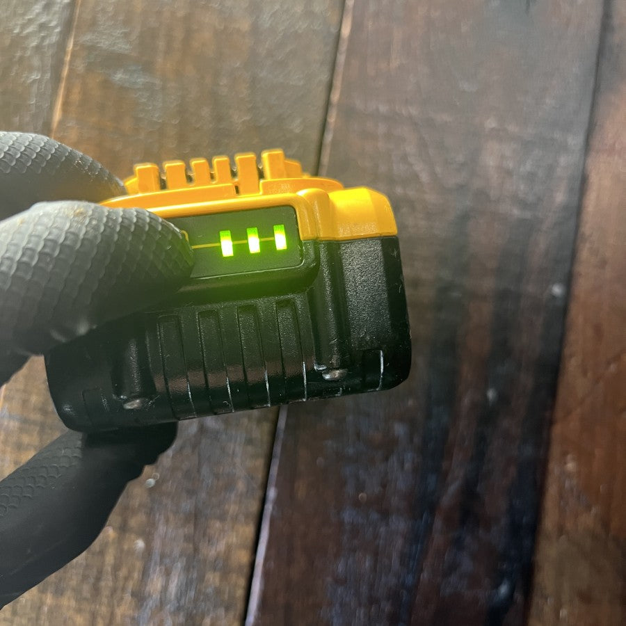 DeWalt DeWalt DCB204 20V MAX 4.0Ah XR Lithium-Ion Battery Pack Gear Up