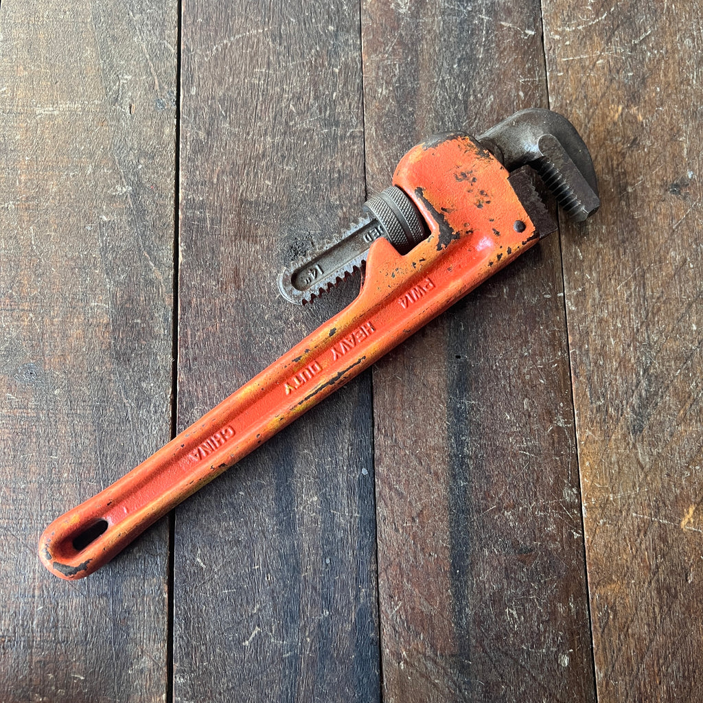 Great Neck Great Neck 14-Inch Heavy Duty Straight Pipe Wrench Gear Up