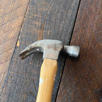 Truper Truper Claw Hammer Wood Handle 0.72 Lb Gear Up