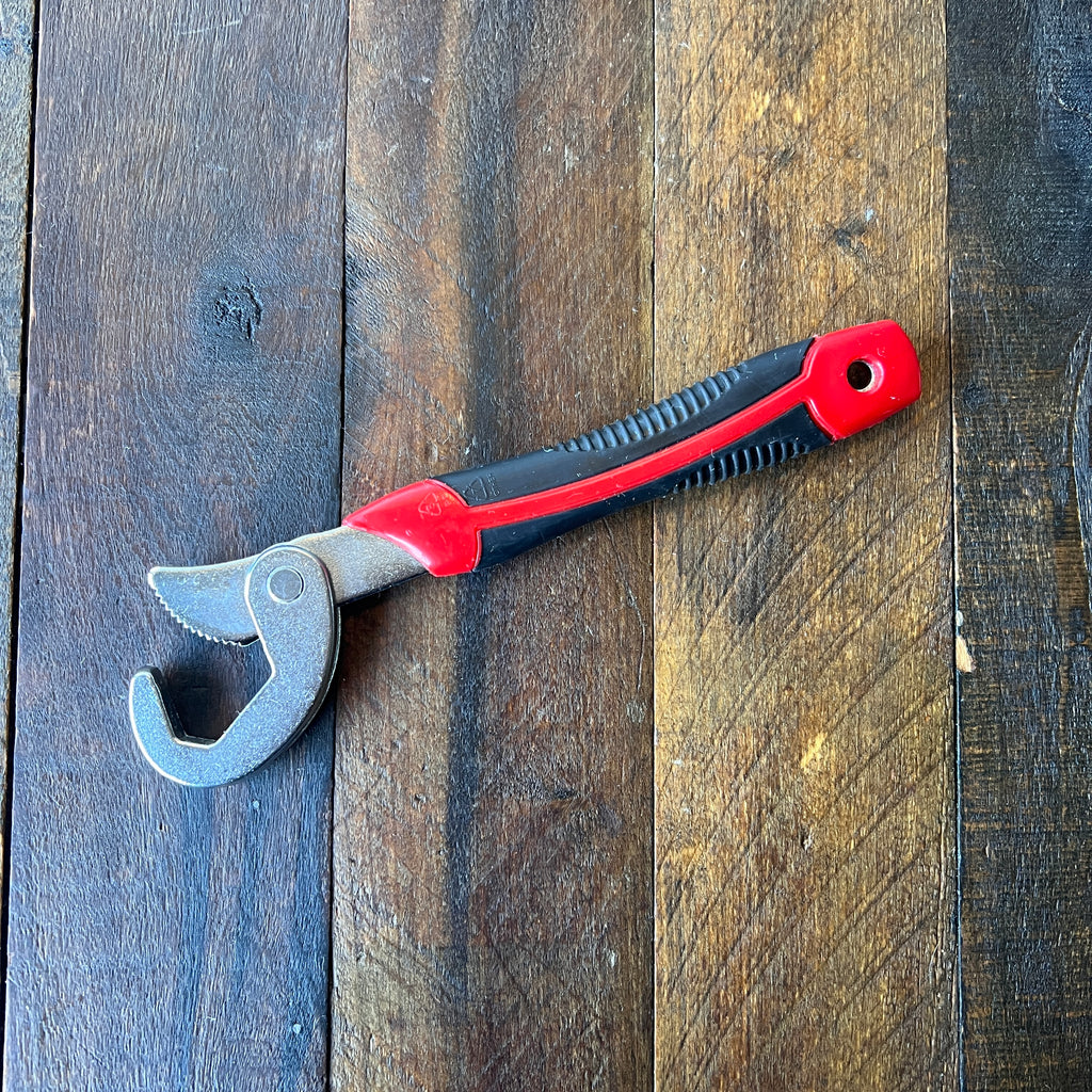 Unknown 8 inch Self-Adjusting Wrench Gear Up