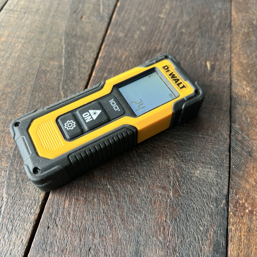 DeWalt DeWalt DWHT77100 100-Foot Laser Distance Measurer Gear Up