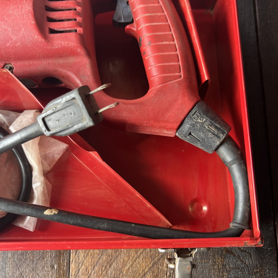 Milwaukee Milwaukee 6517 Corded 6.5 Amp Reciprocating Sawzall Gear Up