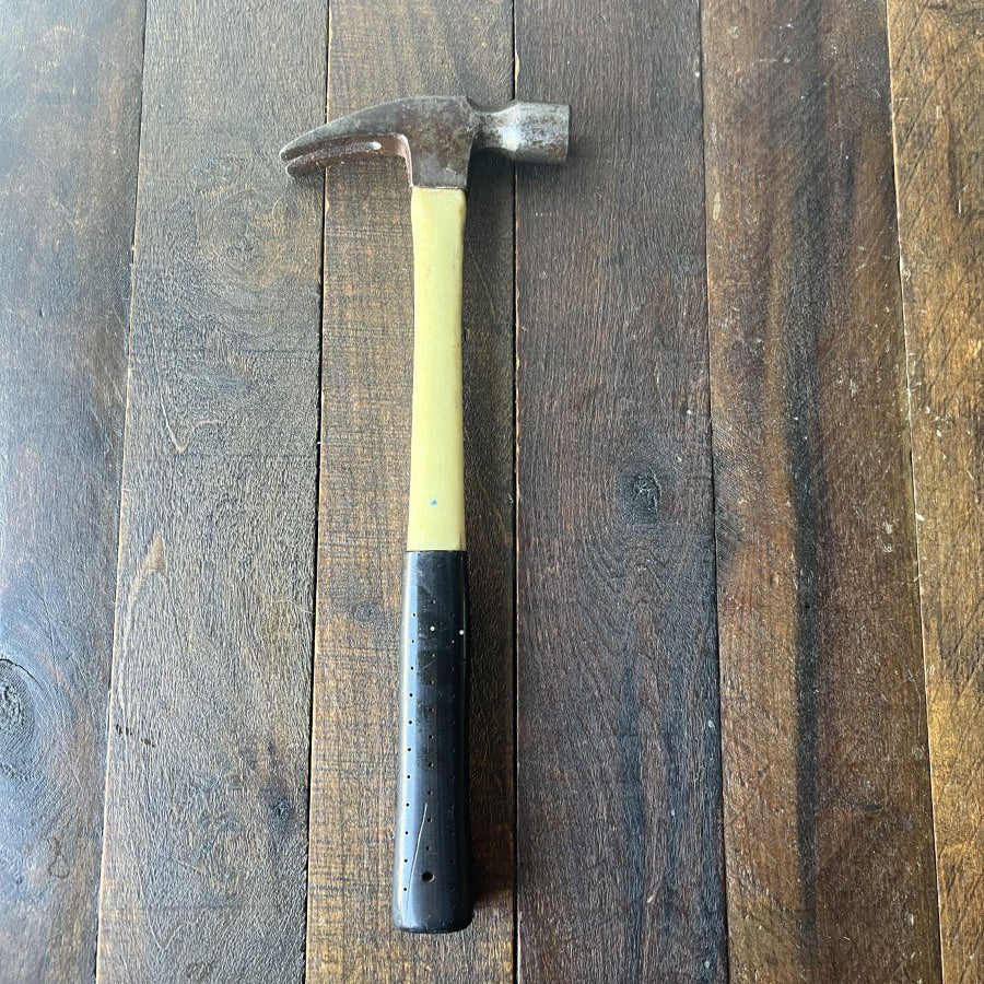 Vaughan 28 Ounce Fiberglass Handle Claw Hammer (USA)