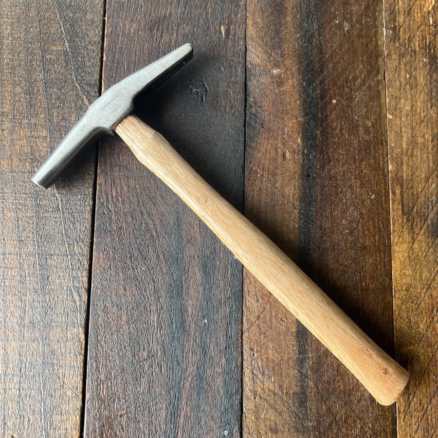 Pittsburgh 7 oz Hardwood Handle Tack Hammer 10.5 Inch