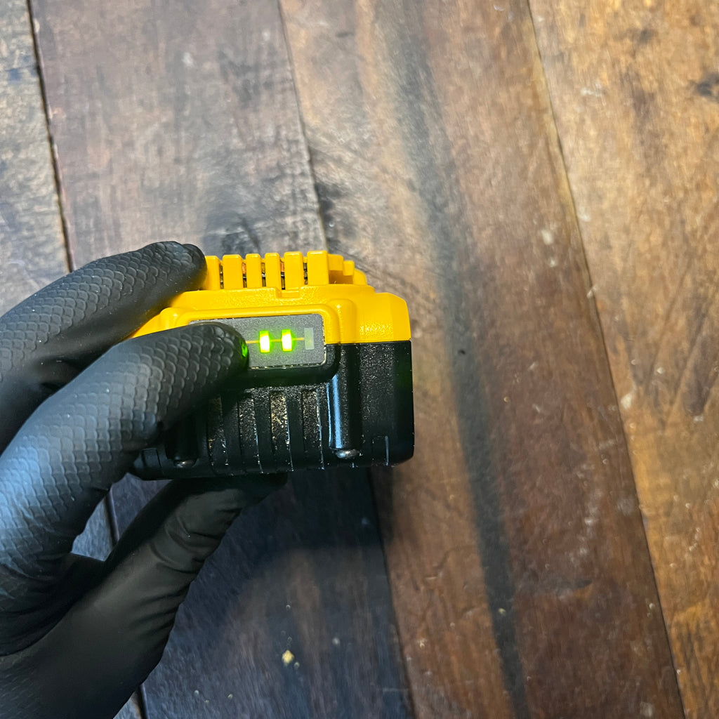 DeWalt DeWalt 20V MAX XR 5Ah Lithium Ion Battery DCB205 Gear Up