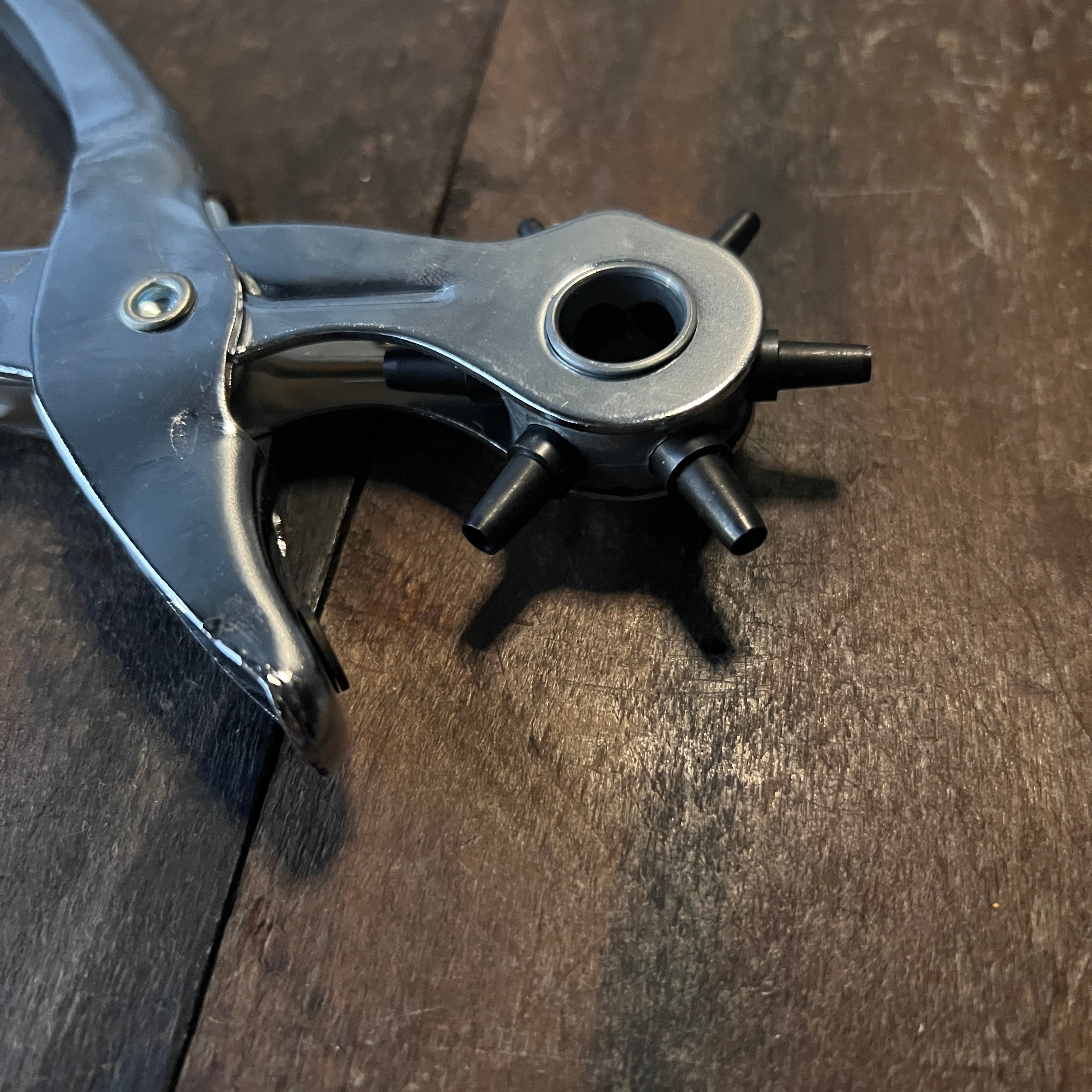 Unknown Revolving 6-Size Leather Hole Punch Pliers
