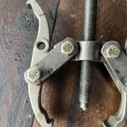 Craftsman Craftsman 946905 2 Jaw Gear Puller (USA) Gear Up