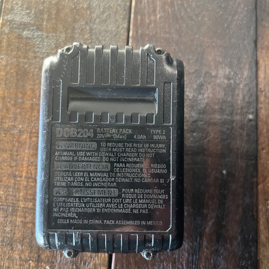 DeWalt DeWalt DCB204 20V MAX 4.0Ah XR Lithium-Ion Battery Pack Gear Up