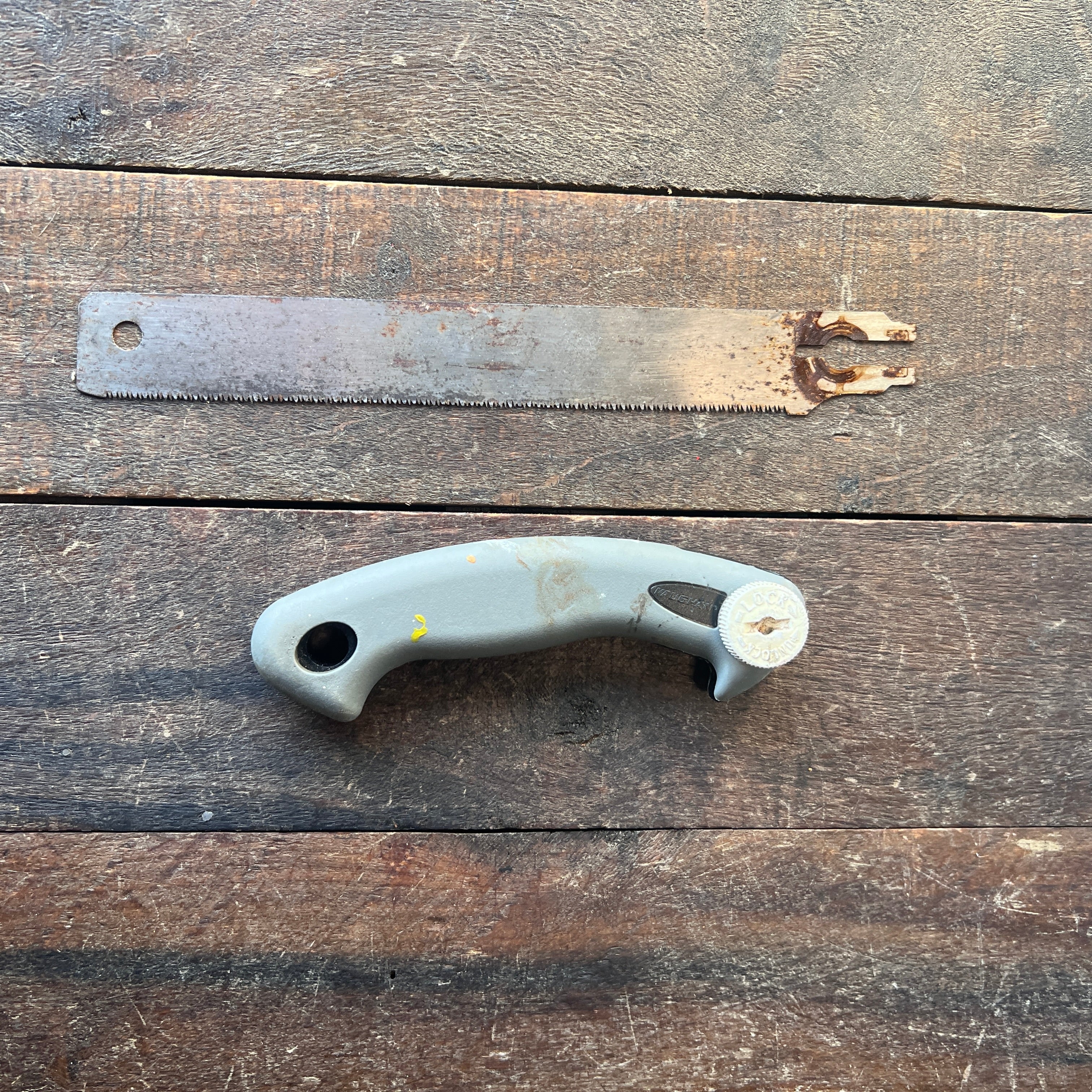 Unknown Pull Saw with Detachable Blade Gear Up