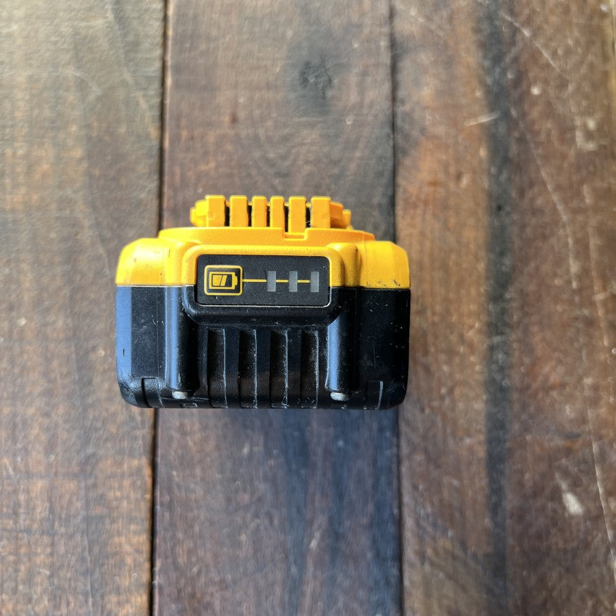 DeWalt DeWalt DCB205 20V MAX XR 5.0Ah Lithium Ion Battery Gear Up